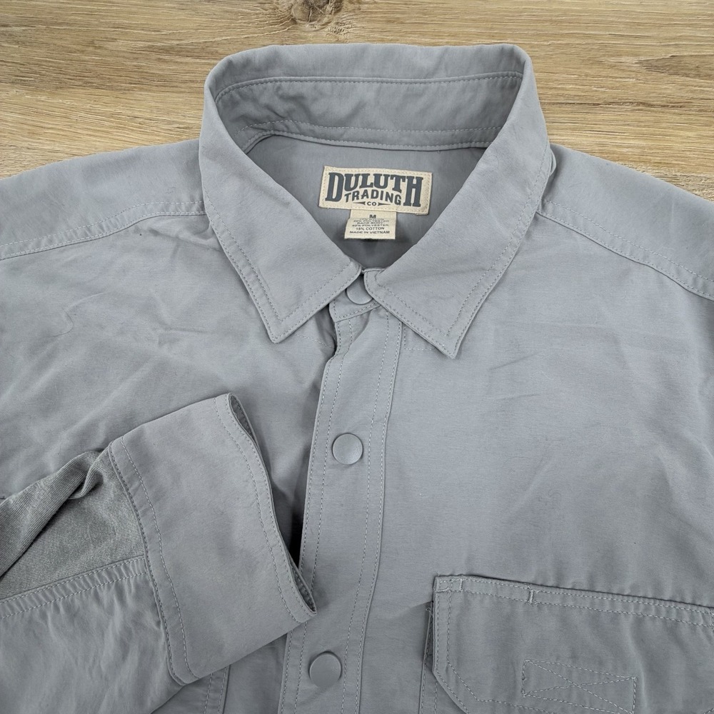 Duluth Trading Shirt Gray Nylon Blend‎ Snap Front Long Sleeve Vented Mens Size M